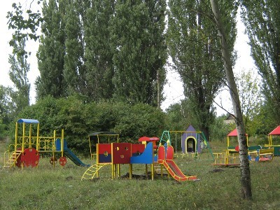 Дитячі ігрові майданчики