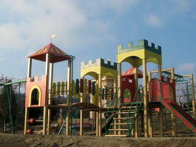 Дитячі ігрові комплекси для вулиці