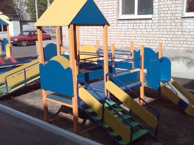 Дитячі майданчики для дітей з обмеженими можливостями